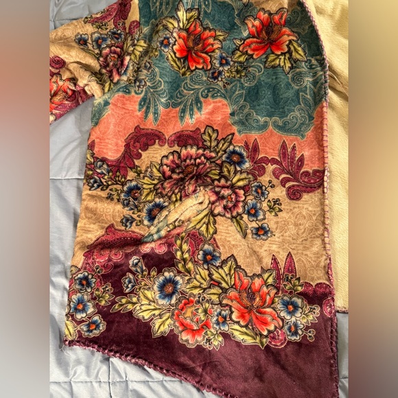 Biya Johnny Was Ledona sherpa floral cardigan - Picture 7 of 13